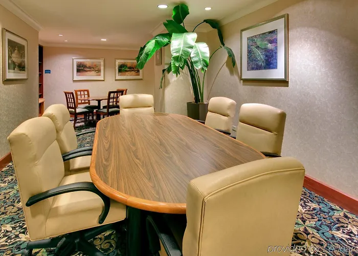 Staybridge Chicago-oakbrook Terrace By Ihg Hotel 3*